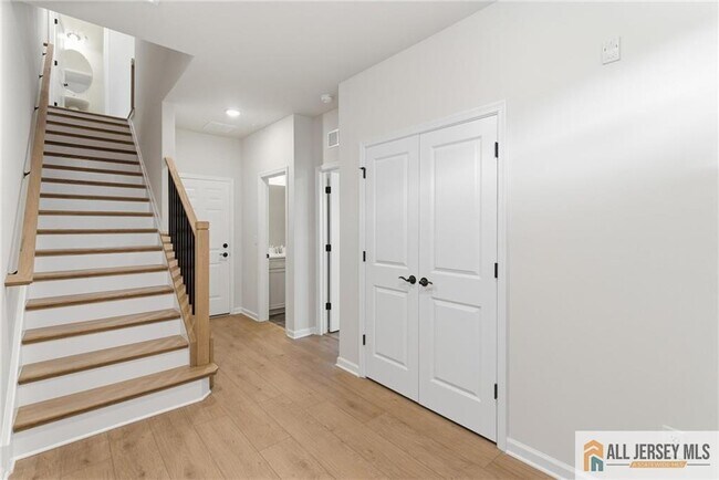 Photo - 4 Barton Ave