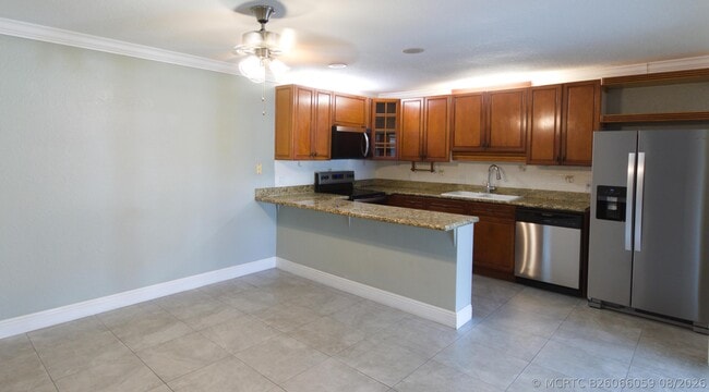 4225 Turnberry Cir