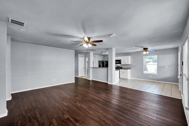 Photo - 7811 Holly Berry Ct