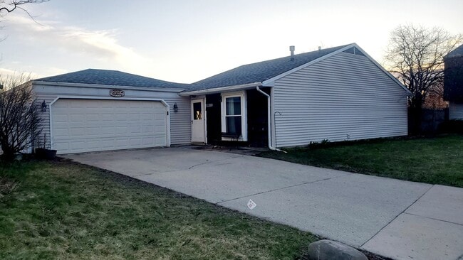 Building Photo - 202 Highbury Dr