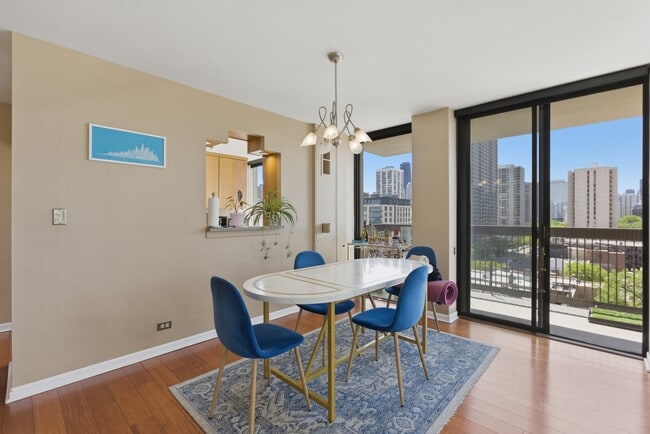 Photo - 1660 N La Salle Dr Unit 902