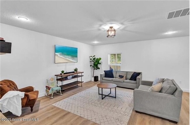Photo - 610 22nd Ave