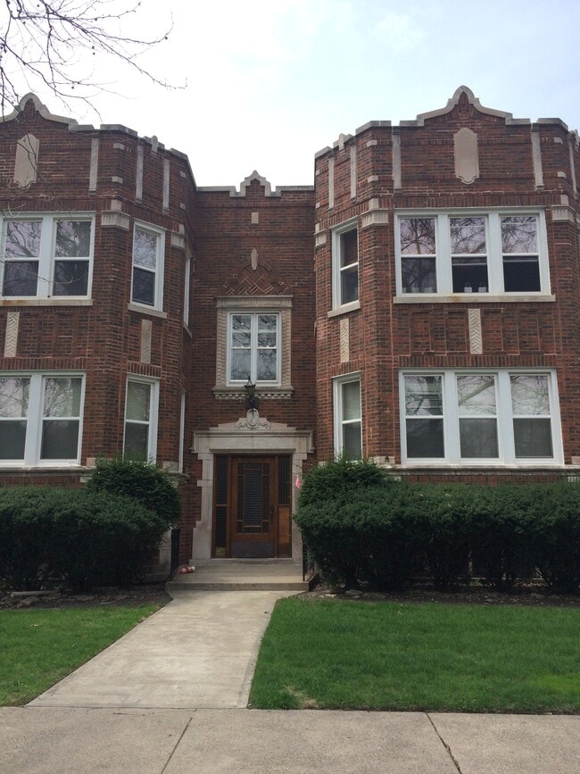 Building Photo - 10028 S Oakley Ave Unit 2