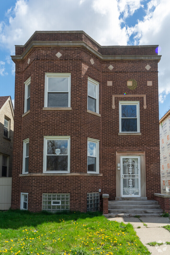 Building Photo - 10219 S Prospect Ave Unit 1 Rental