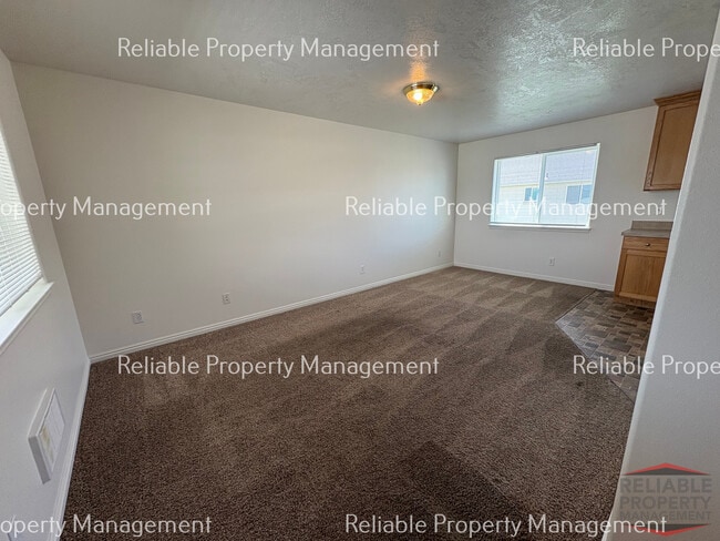Building Photo - 3713 Deloy Dr Unit 4 Rental