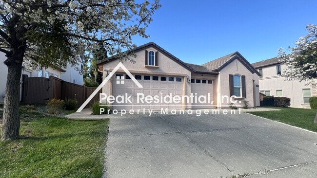 Photo - Spacious Folsom 4bd/3ba Home With 3 Car Ga...