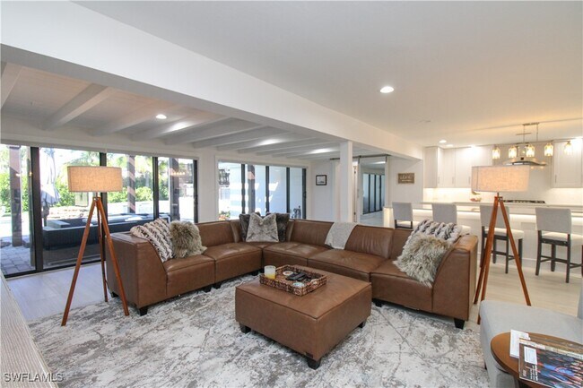 Photo - 1555 Crayton Rd