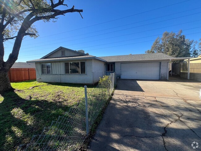 Building Photo - Oroville-3 bedroom 1 bath home, garage, yard.