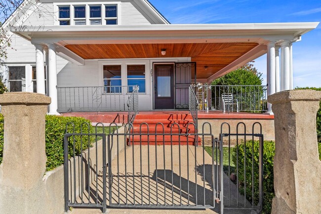 Building Photo - 205 Court St