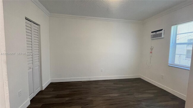 Photo - 1043 NW 2nd St Unit 9