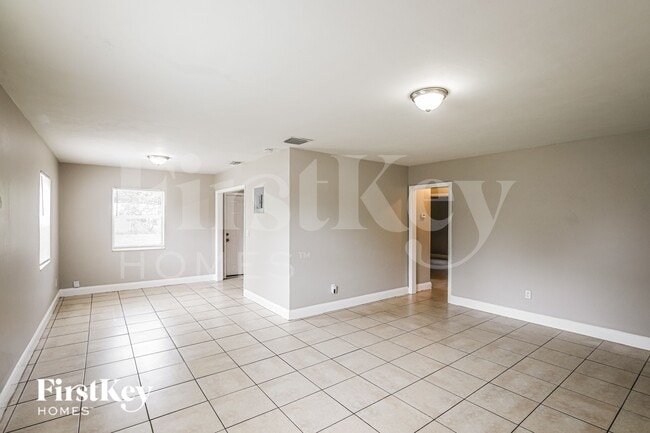 Photo - 1943 Thomas St
