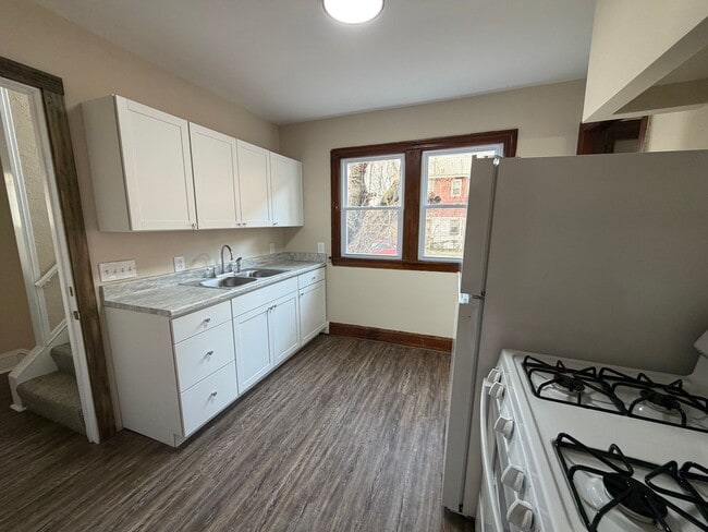 Photo - 14102 Glenside Rd Unit 14104