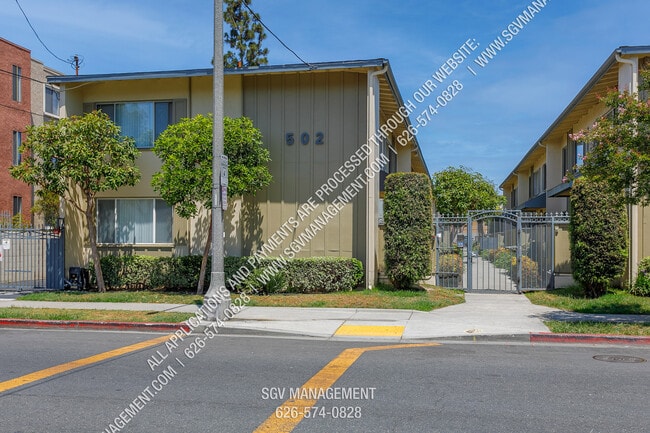 502 Naranja - Orange Point Apartments, 500-502 Orange Ave