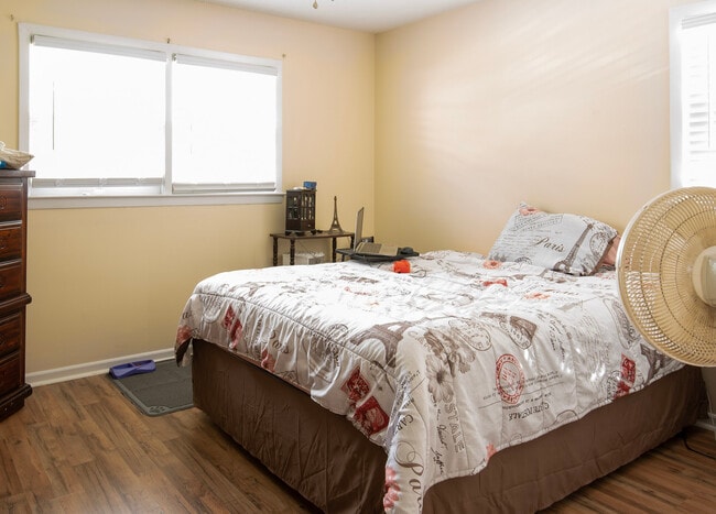 Photo - 105 Peach Dr