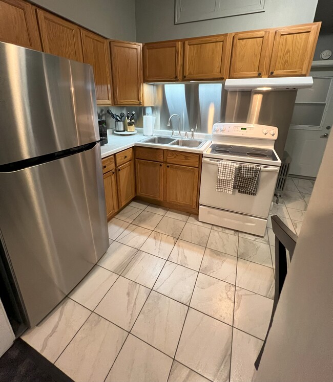 Unit D 2BR Kitchen - 415 Market St Apartments