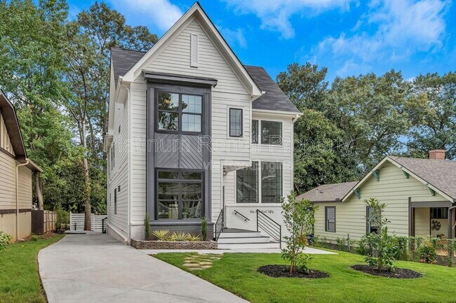 Photo - 150 Dahlgren St SE