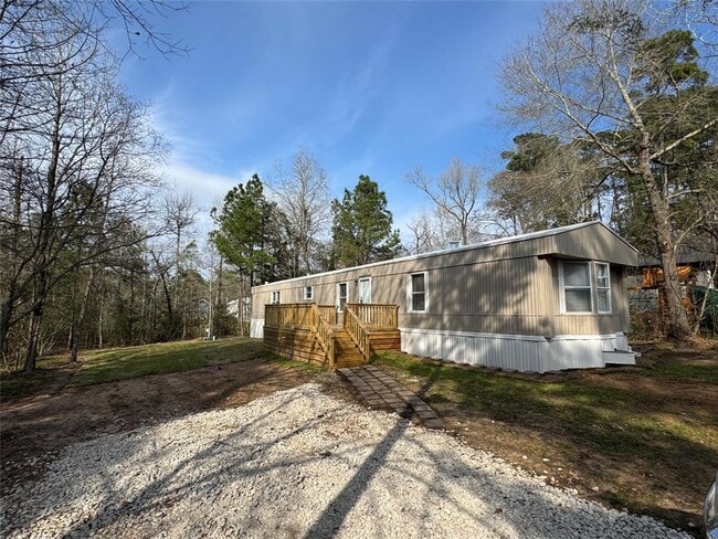 Building Photo - 15840 Lowell Rental