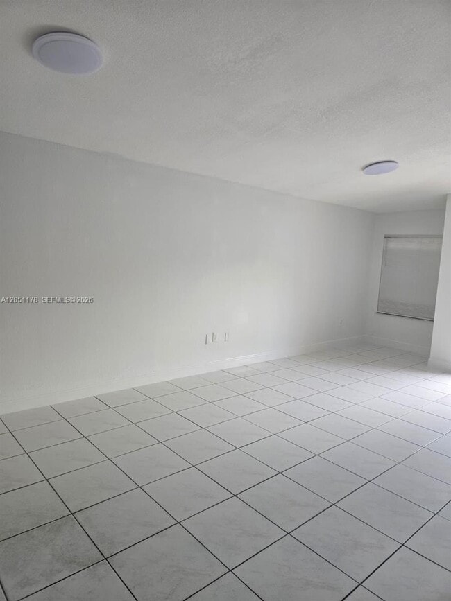Photo - 9069 NW 121st Terrace Unidad 81