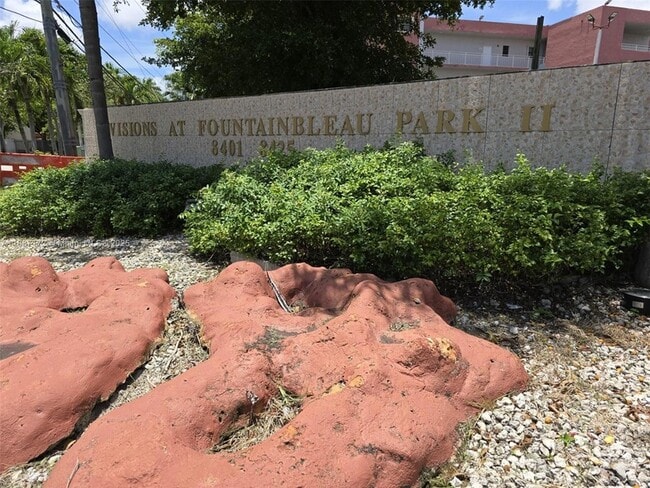 Building Photo - 8425 NW 8th St Unit 307