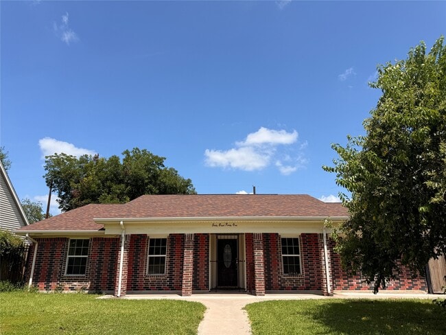 Building Photo - 6841 Flamingo Dr