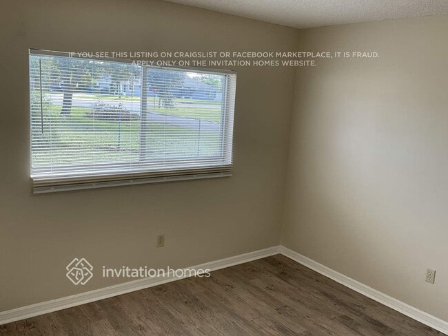 Photo - 1706 Brookside St NE