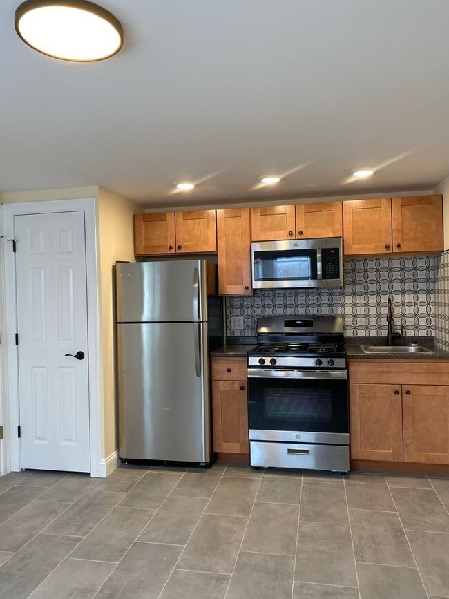 Photo - 158 North St Unit APT C