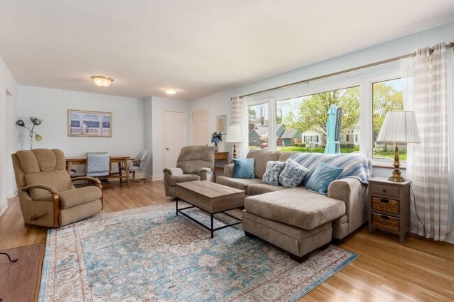 Photo - 2022 Milden Rd