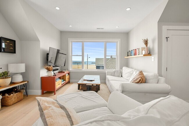 Photo - 51 Cutler St Unit 3