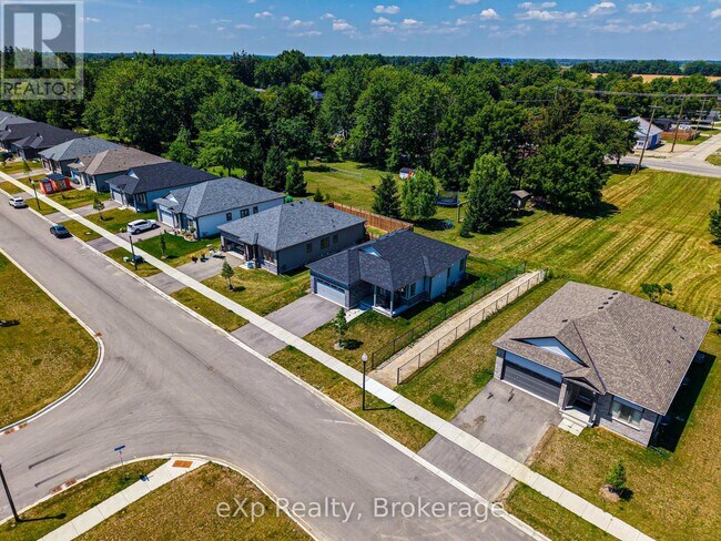 Photo - 142 Ellen St