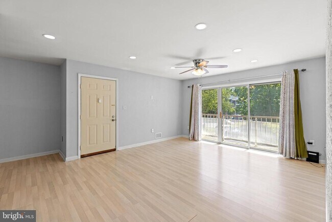 Photo - 81 Willow Ct