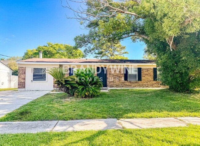 Building Photo - 10847 Bahia Dr