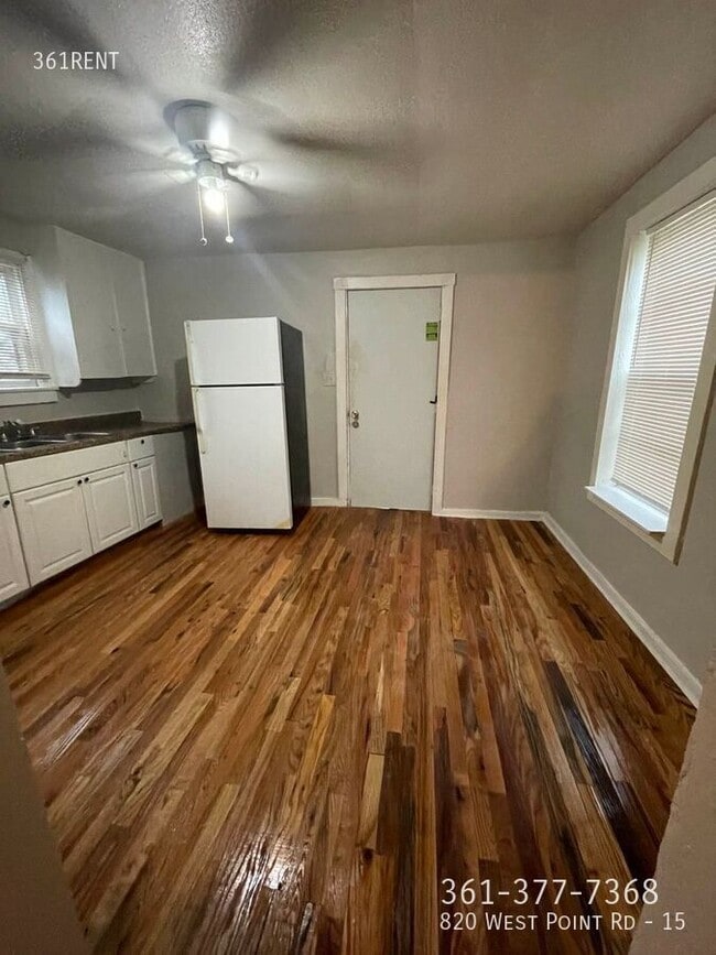 Photo - 820 W Point Rd Unidad 15