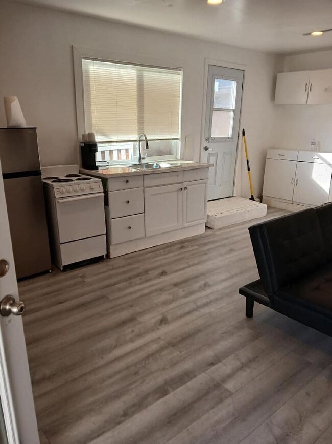 Photo - Great over sized ADU separate with private yard