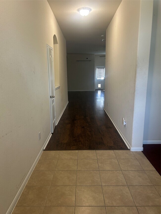 Photo - 8407 Broadleaf Ave