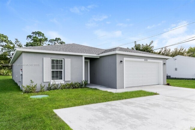 Photo - 2325 SE Berkshire Blvd