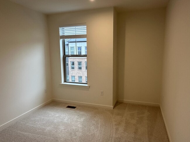 Photo - 20973 Bluebird Sq