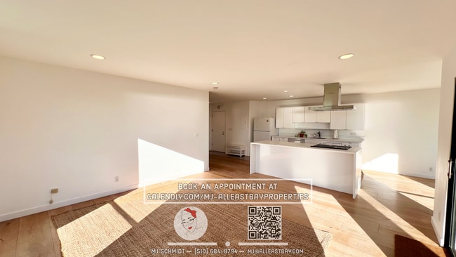 Photo - One of a kind 2bd/2bth with breathtaking views of the Bay, includes water, garbage, 1 parking spo... Unit 156