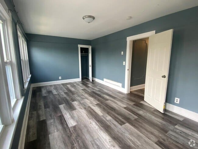 Building Photo - 23 Forest Ave Unit 2 Rental