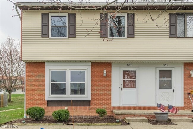 Building Photo - 4599 Cox Dr Unit B