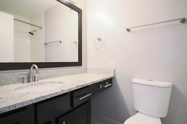 Photo - 72 W Huron St