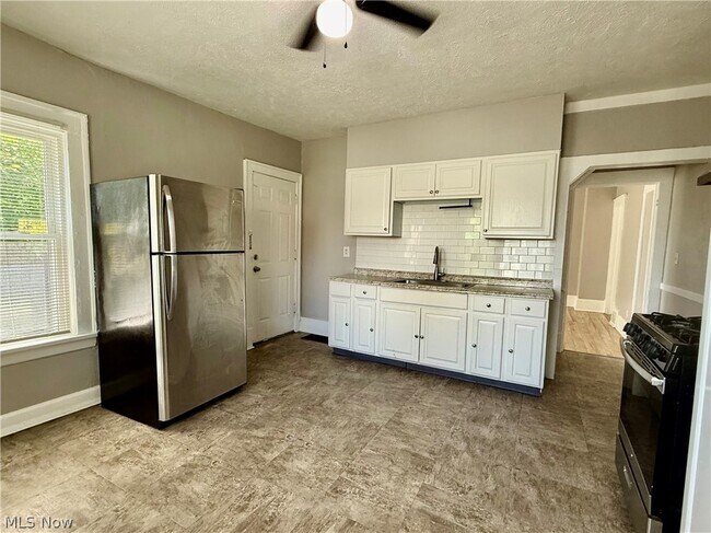 2602 Vega Ave