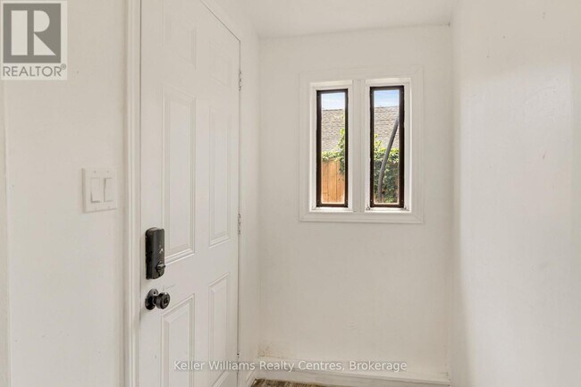 Photo - 726 Berford St