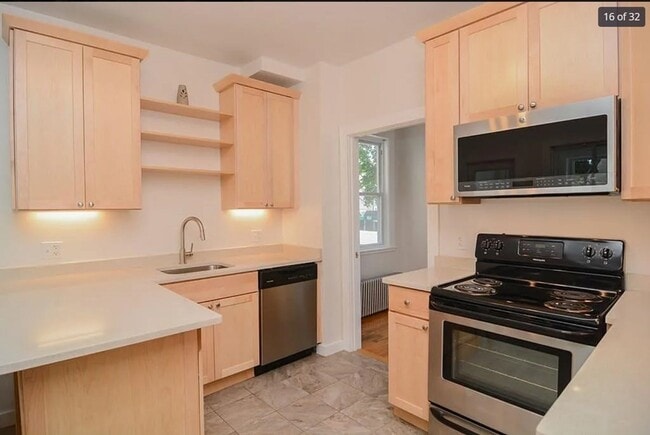 Photo - 655 Stevens St Unit 1