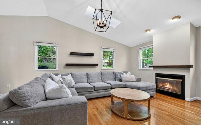 Photo - 1109 Hillcrest Dr SW