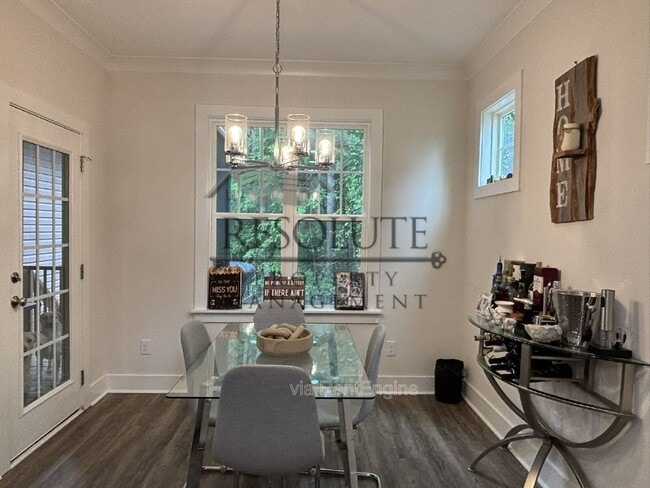 Photo - 60 Satinwing Ct