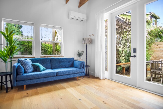 Photo - 3917 NE 12th Ave