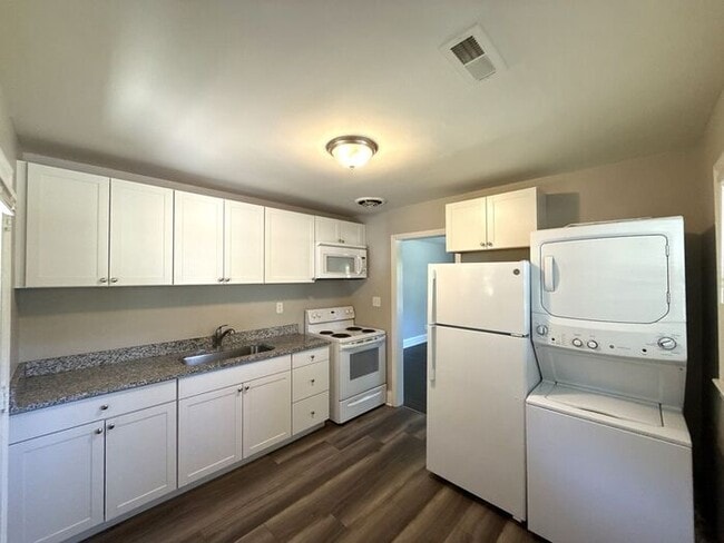 Photo - T.R. Lawing Realty Property