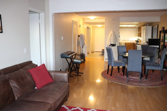 Building Photo - 1833 Caddington Dr Unit 54