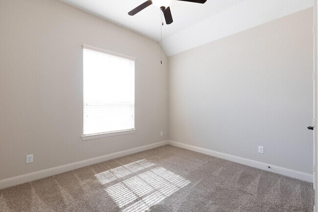 Photo - 28006 Laurel Garden Ln