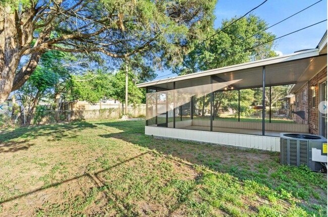 3544 Colleen Dr